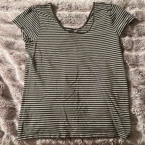 GAP Low Scoop Neck Stretch Extensible Fitted Stripped Tee. Green/White.  Size XL